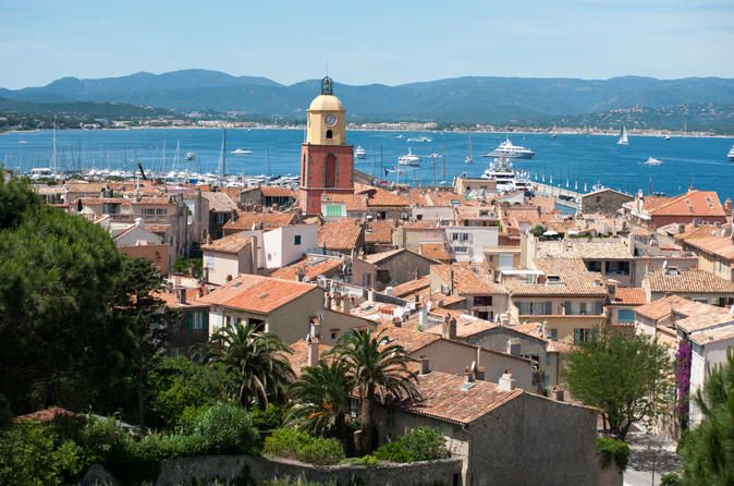 https://mdw-travel-data-us-east-1.s3.amazonaws.com/img/country/France/Saint-Tropez-Harbor/img_03.jpg