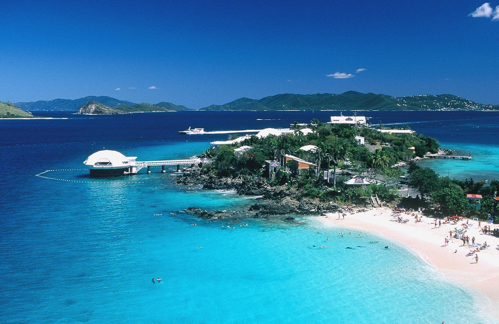 https://mdw-travel-data-us-east-1.s3.amazonaws.com/img/country/France/St-Thomas-Church/img_01.jpg