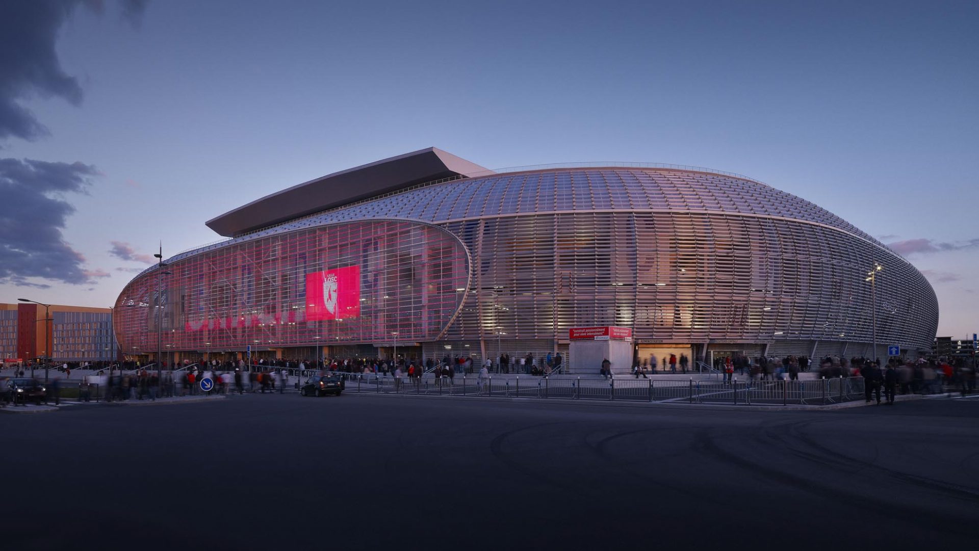 https://mdw-travel-data-us-east-1.s3.amazonaws.com/img/country/France/Stade-Pierre-Mauroy/img_02.jpg
