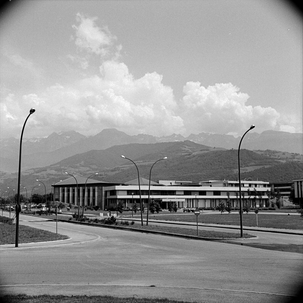 https://mdw-travel-data-us-east-1.s3.amazonaws.com/img/country/France/Stendhal-University/img_05.jpg