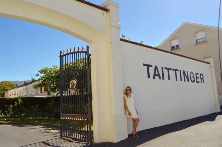 https://mdw-travel-data-us-east-1.s3.amazonaws.com/img/country/France/Taittinger-Champagne-House/img_03.jpg