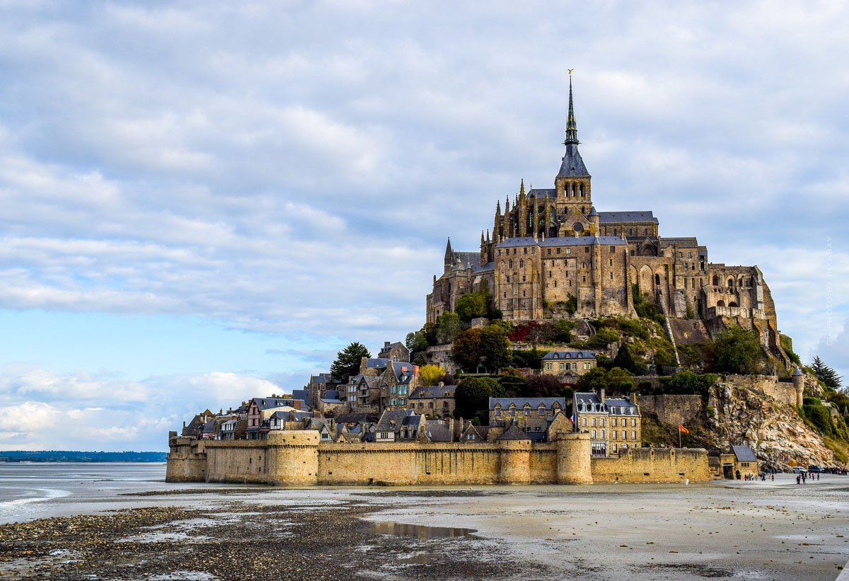https://mdw-travel-data-us-east-1.s3.amazonaws.com/img/country/France/Tour-Bretagne/img_01.jpg
