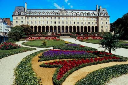 https://mdw-travel-data-us-east-1.s3.amazonaws.com/img/country/France/University-of-Rennes-2/img_05.jpg
