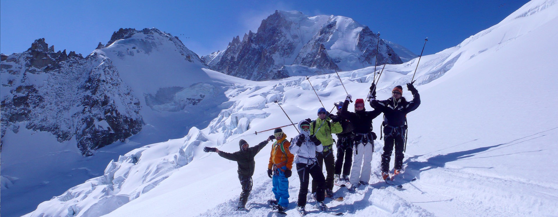 https://mdw-travel-data-us-east-1.s3.amazonaws.com/img/country/France/Vallee-Blanche/img_03.jpg