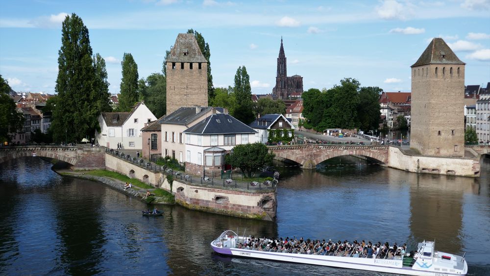 https://mdw-travel-data-us-east-1.s3.amazonaws.com/img/country/France/Vauban-Dam/img_04.jpg