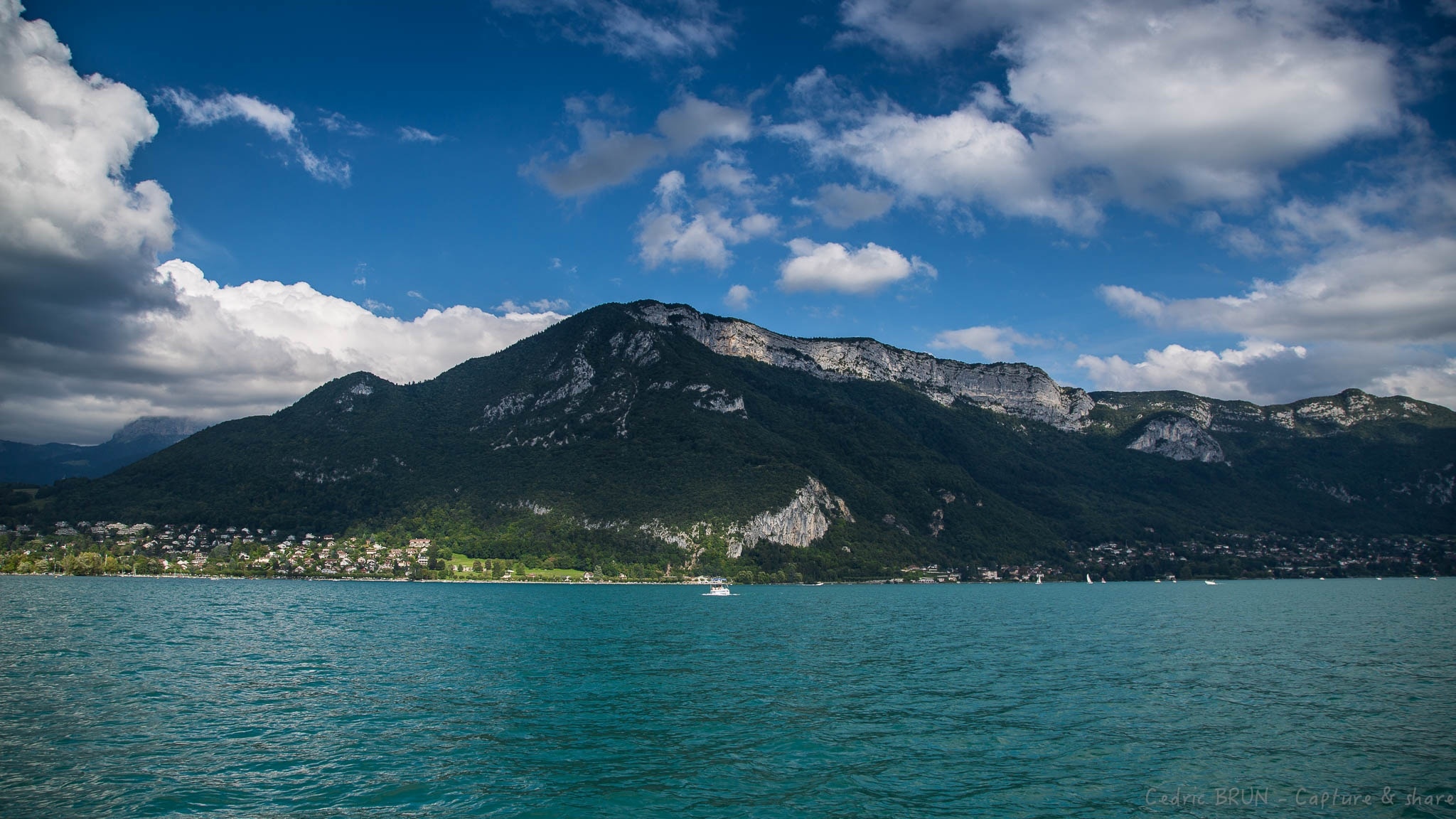 https://mdw-travel-data-us-east-1.s3.amazonaws.com/img/country/France/Veyrier-du-Lac-Beach/img_04.jpg