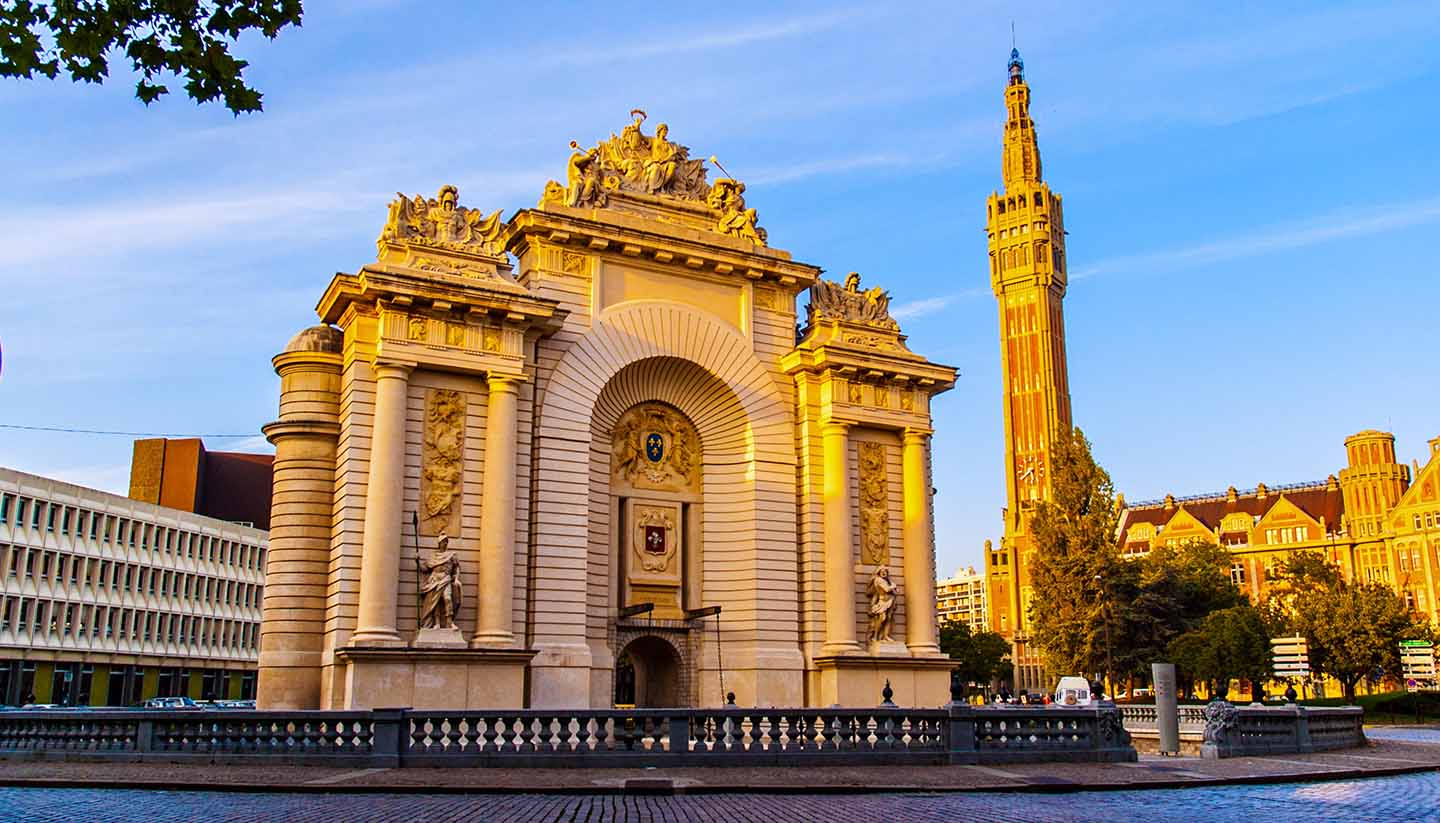 https://mdw-travel-data-us-east-1.s3.amazonaws.com/img/country/France/Vieux-Lille/img_03.jpg