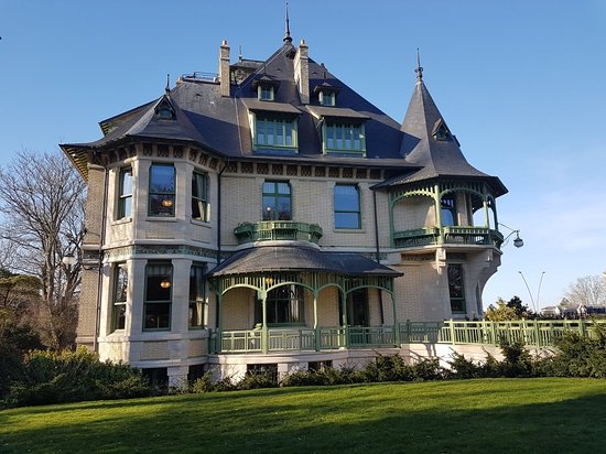 https://mdw-travel-data-us-east-1.s3.amazonaws.com/img/country/France/Villa-Demoiselle/img_00.jpg