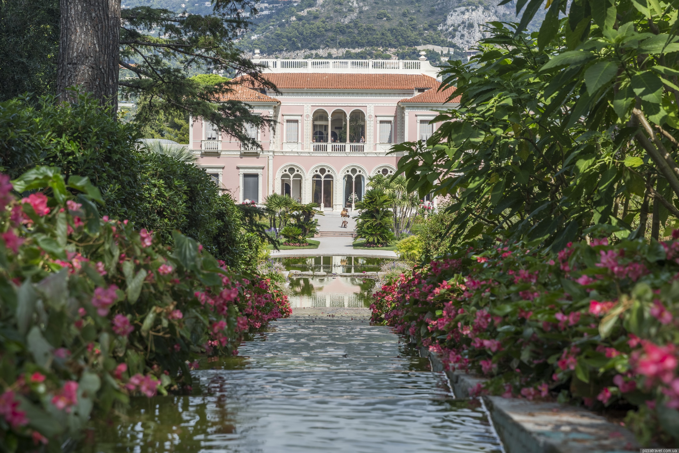 https://mdw-travel-data-us-east-1.s3.amazonaws.com/img/country/France/Villa-Ephrussi-de-Rothschild/img_03.jpg