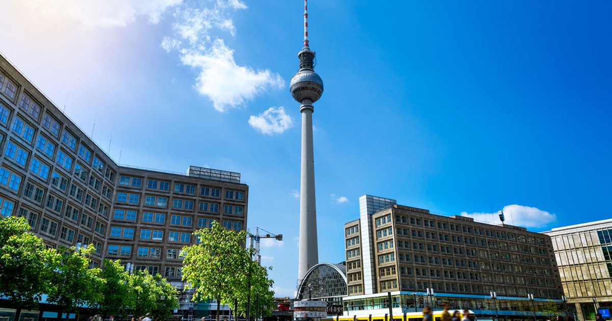 https://mdw-travel-data-us-east-1.s3.amazonaws.com/img/country/Germany/Alexanderplatz/img_01.jpg