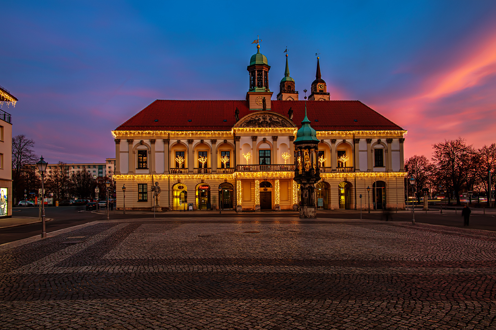 https://mdw-travel-data-us-east-1.s3.amazonaws.com/img/country/Germany/Altes-Rathaus/img_00.jpg