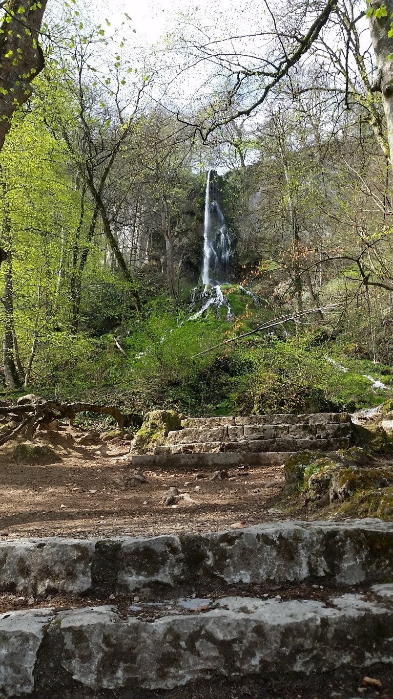https://mdw-travel-data-us-east-1.s3.amazonaws.com/img/country/Germany/Bad-Urach-Waterfall/img_02.jpg