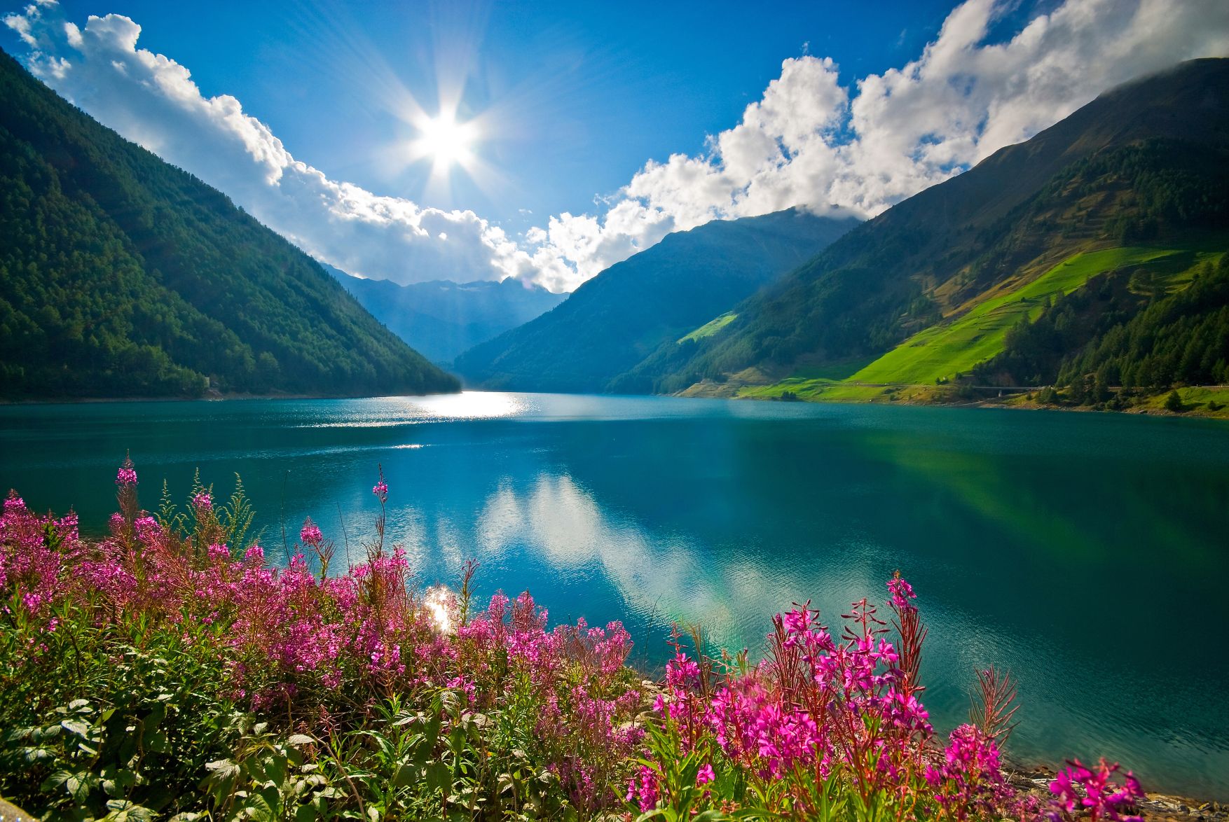 https://mdw-travel-data-us-east-1.s3.amazonaws.com/img/country/Germany/Bavarian-Lakes/img_02.jpg