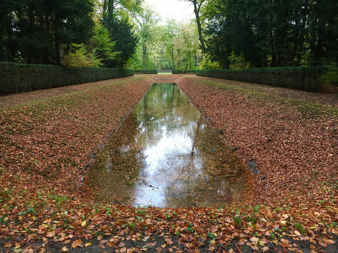 https://mdw-travel-data-us-east-1.s3.amazonaws.com/img/country/Germany/Benrather-Schlosspark/img_03.jpg