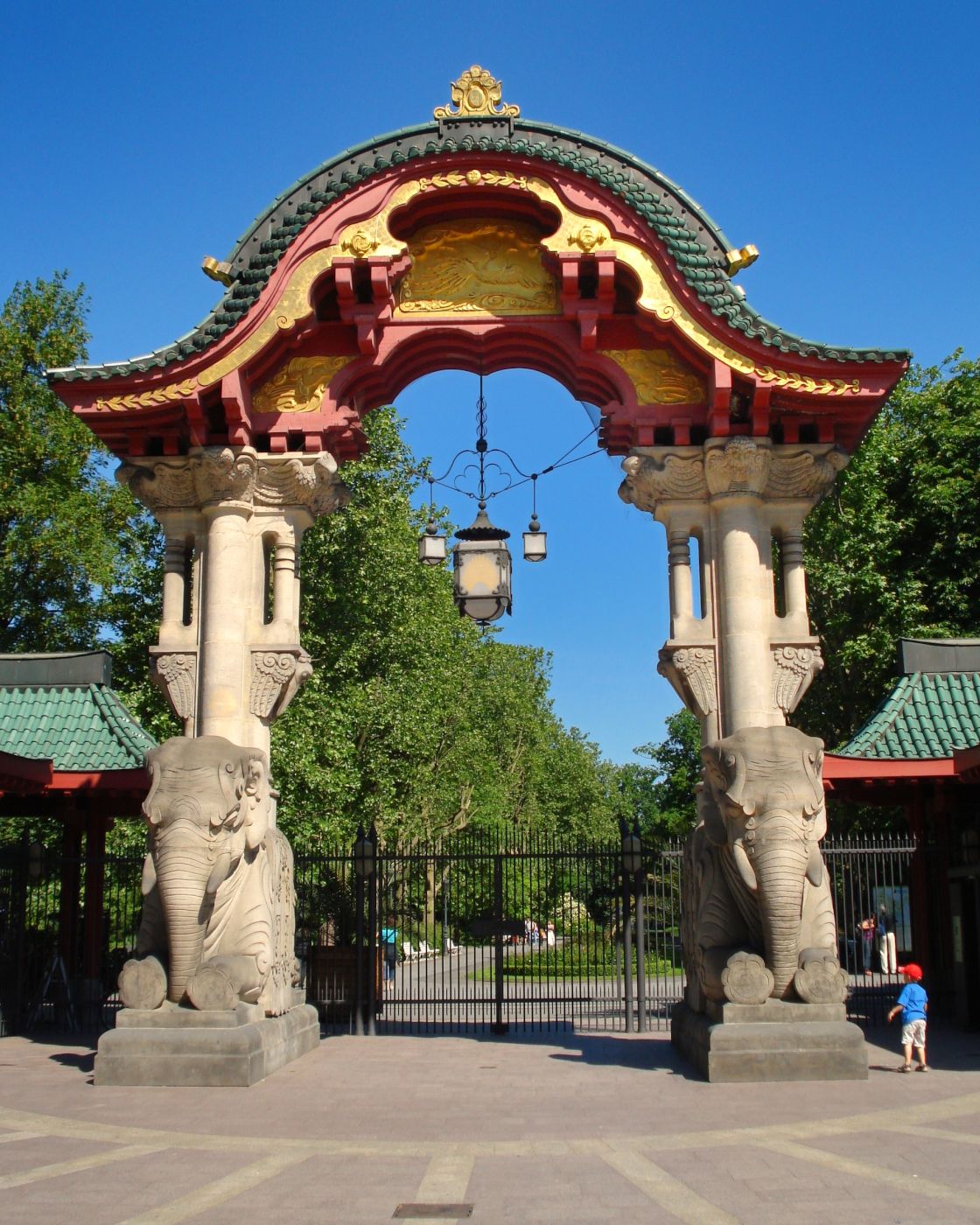 https://mdw-travel-data-us-east-1.s3.amazonaws.com/img/country/Germany/Berlin-Zoological-Garden/img_03.jpg
