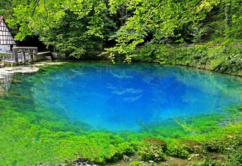 https://mdw-travel-data-us-east-1.s3.amazonaws.com/img/country/Germany/Blautopf/img_01.jpg
