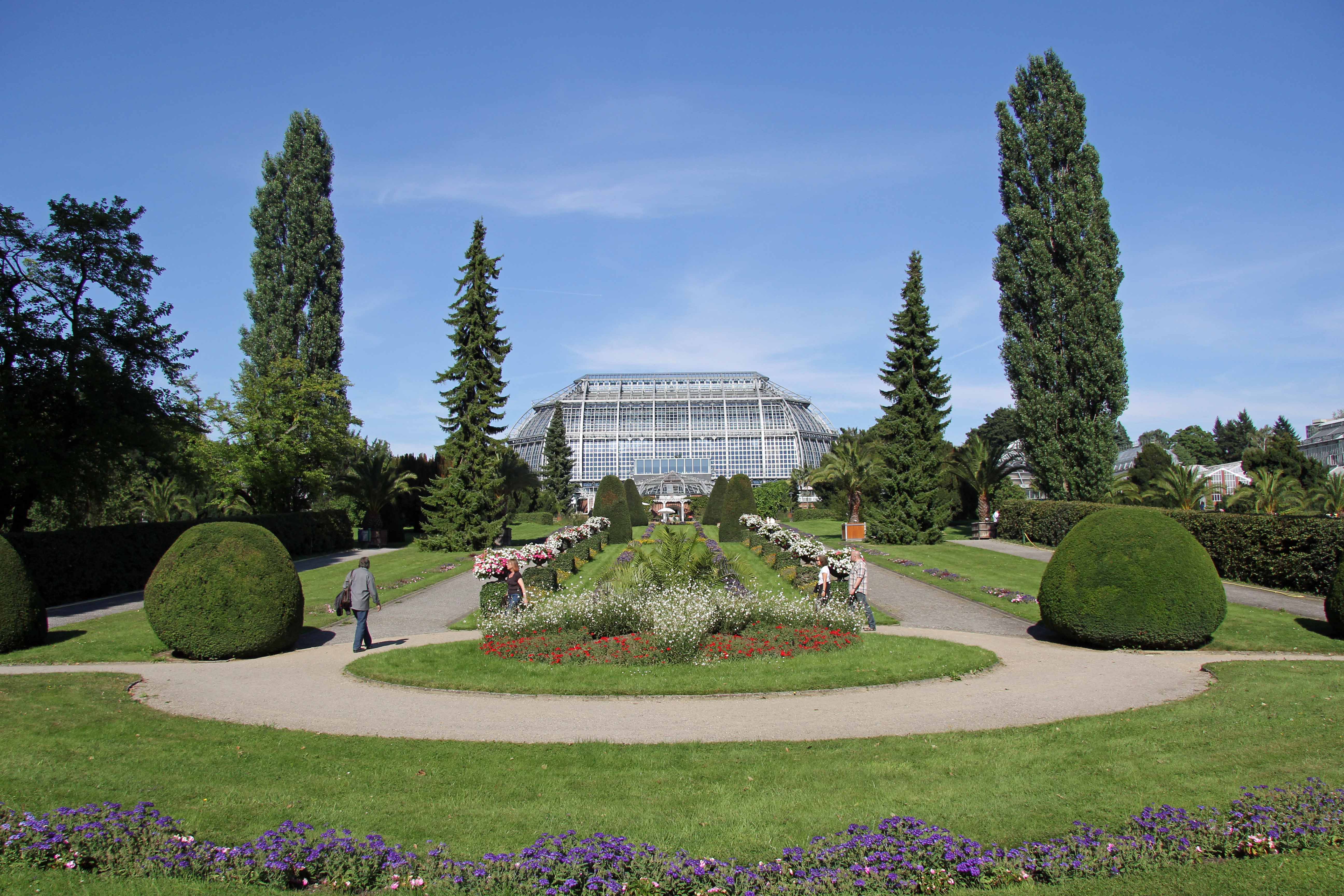 https://mdw-travel-data-us-east-1.s3.amazonaws.com/img/country/Germany/Botanical-Garden-and-Botanical-Museum-Berlin/img_01.jpg