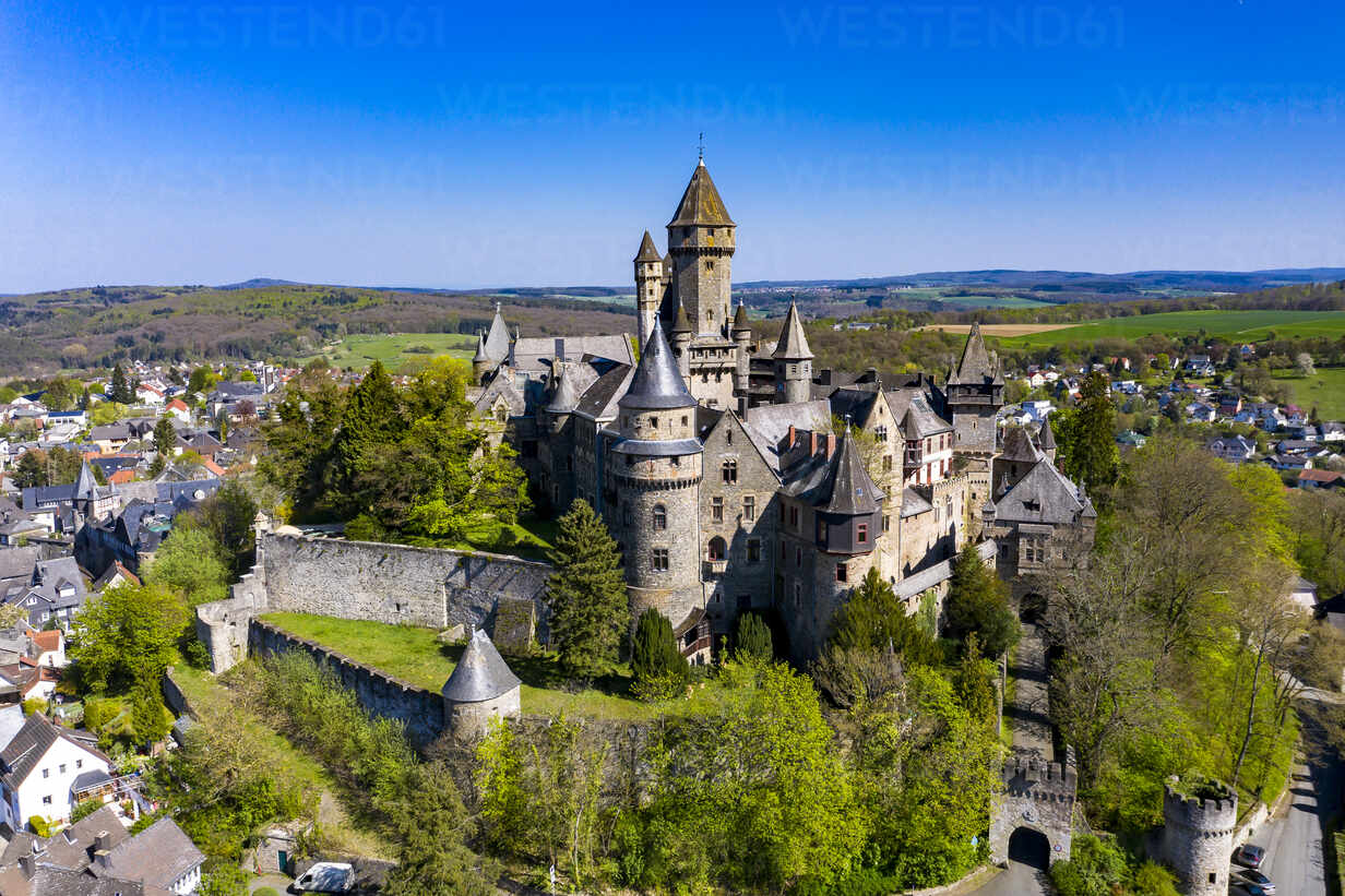 https://mdw-travel-data-us-east-1.s3.amazonaws.com/img/country/Germany/Braunfels-Castle/img_01.jpg