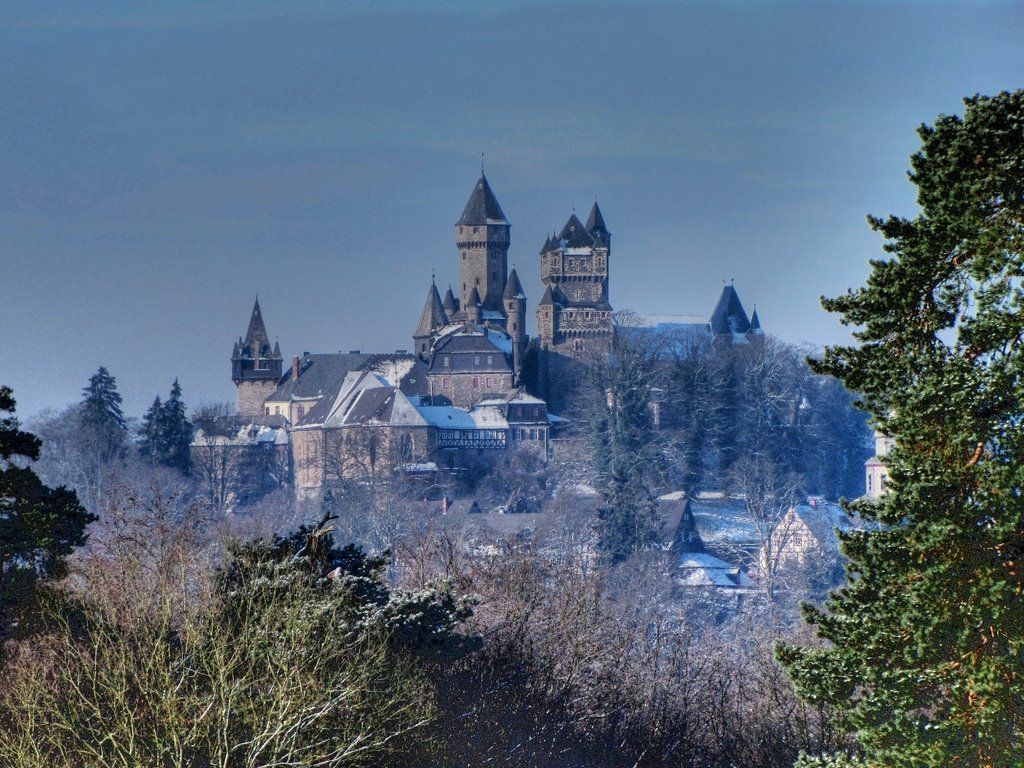 https://mdw-travel-data-us-east-1.s3.amazonaws.com/img/country/Germany/Braunfels-Castle/img_02.jpg