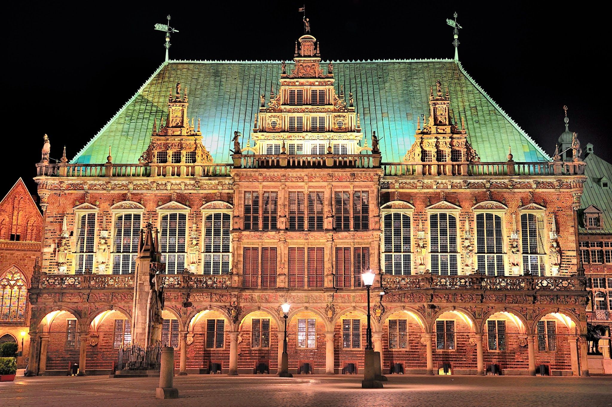 https://mdw-travel-data-us-east-1.s3.amazonaws.com/img/country/Germany/Bremer-Rathaus/img_02.jpg