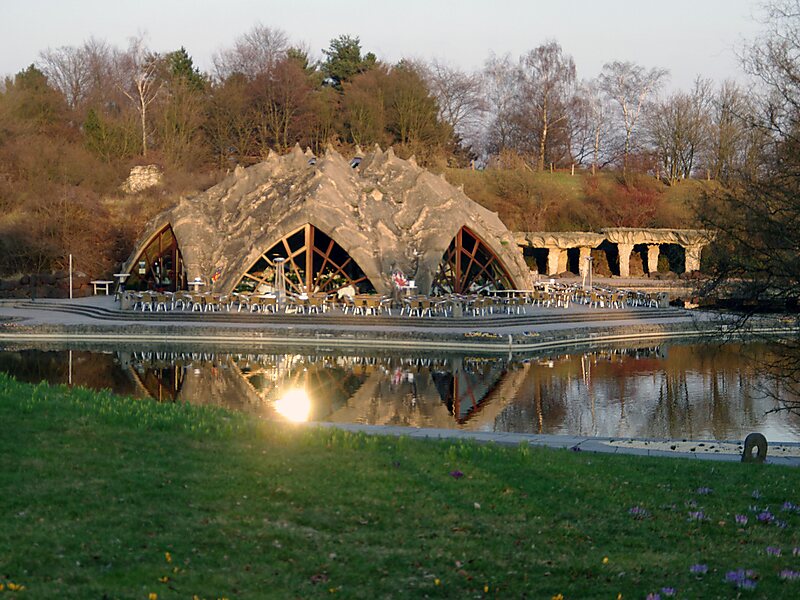 https://mdw-travel-data-us-east-1.s3.amazonaws.com/img/country/Germany/Britzer-Garten/img_03.jpg