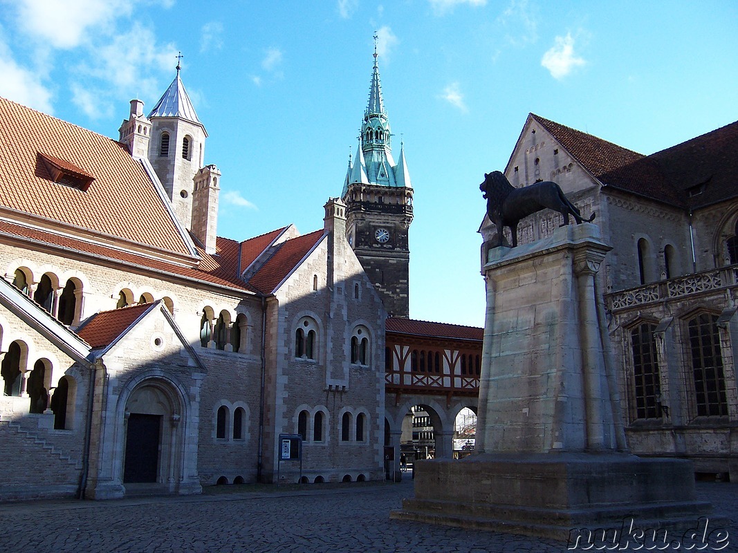 https://mdw-travel-data-us-east-1.s3.amazonaws.com/img/country/Germany/Burgplatz/img_02.jpg