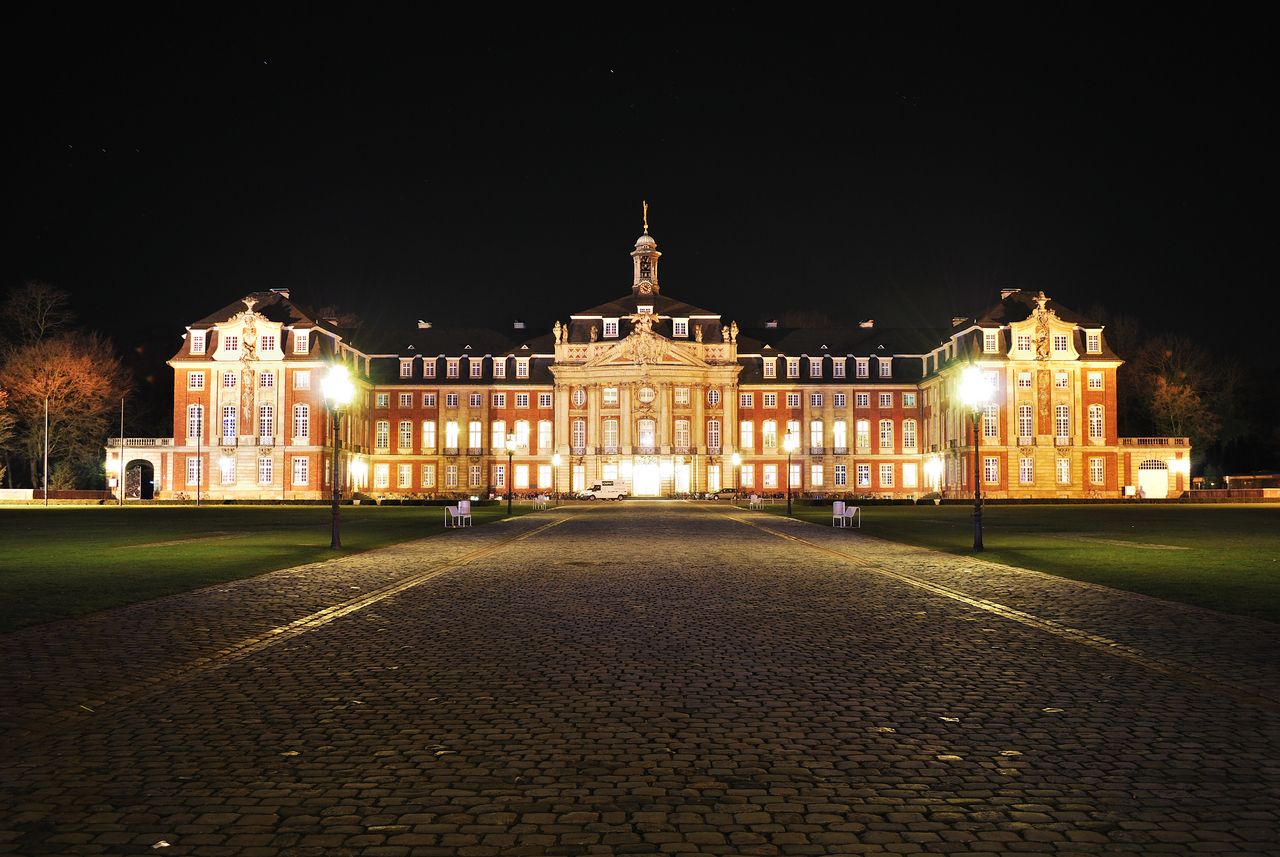 https://mdw-travel-data-us-east-1.s3.amazonaws.com/img/country/Germany/Castle-Munster/img_01.jpg