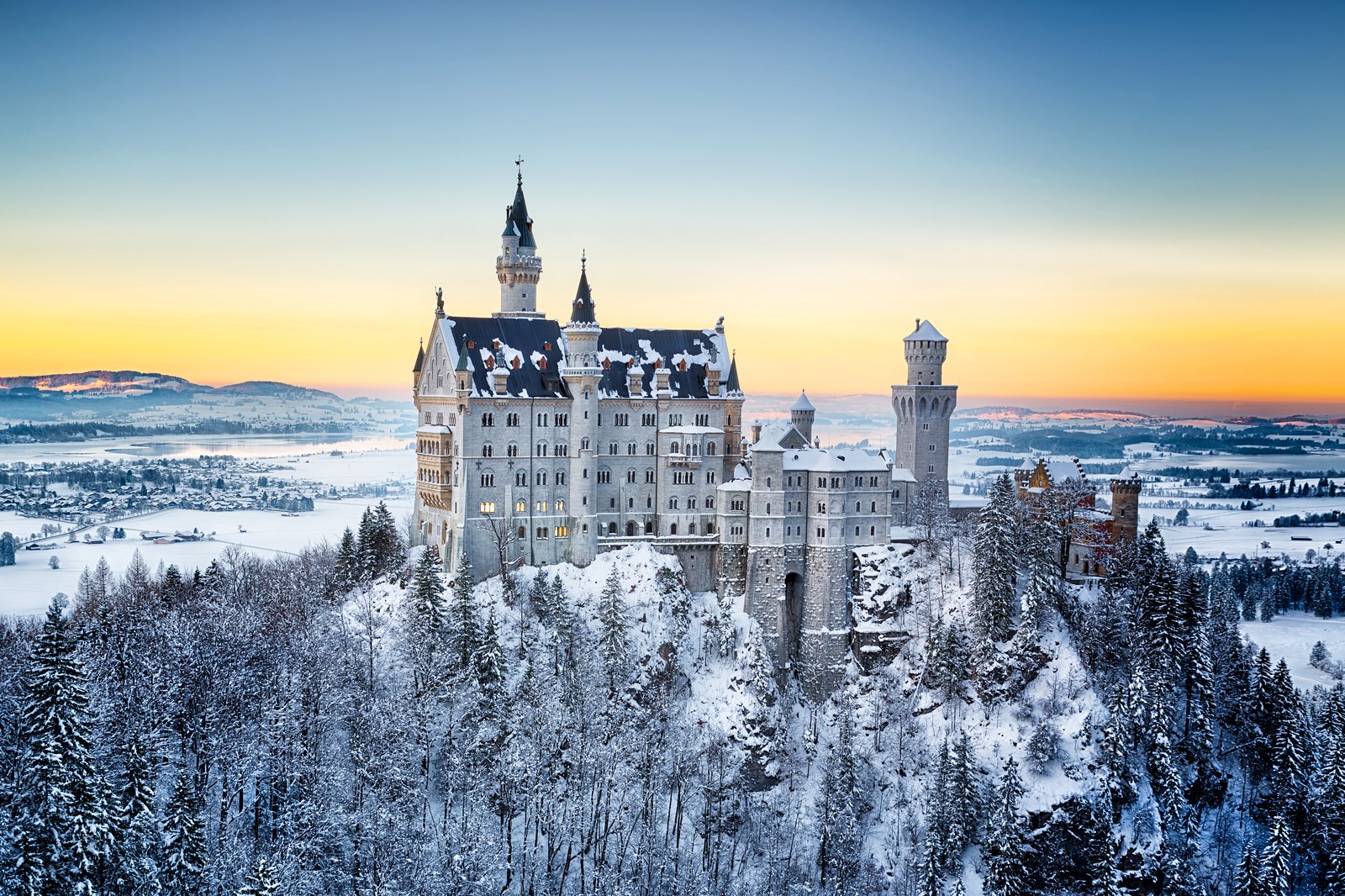https://mdw-travel-data-us-east-1.s3.amazonaws.com/img/country/Germany/Castle-Munster/img_03.jpg