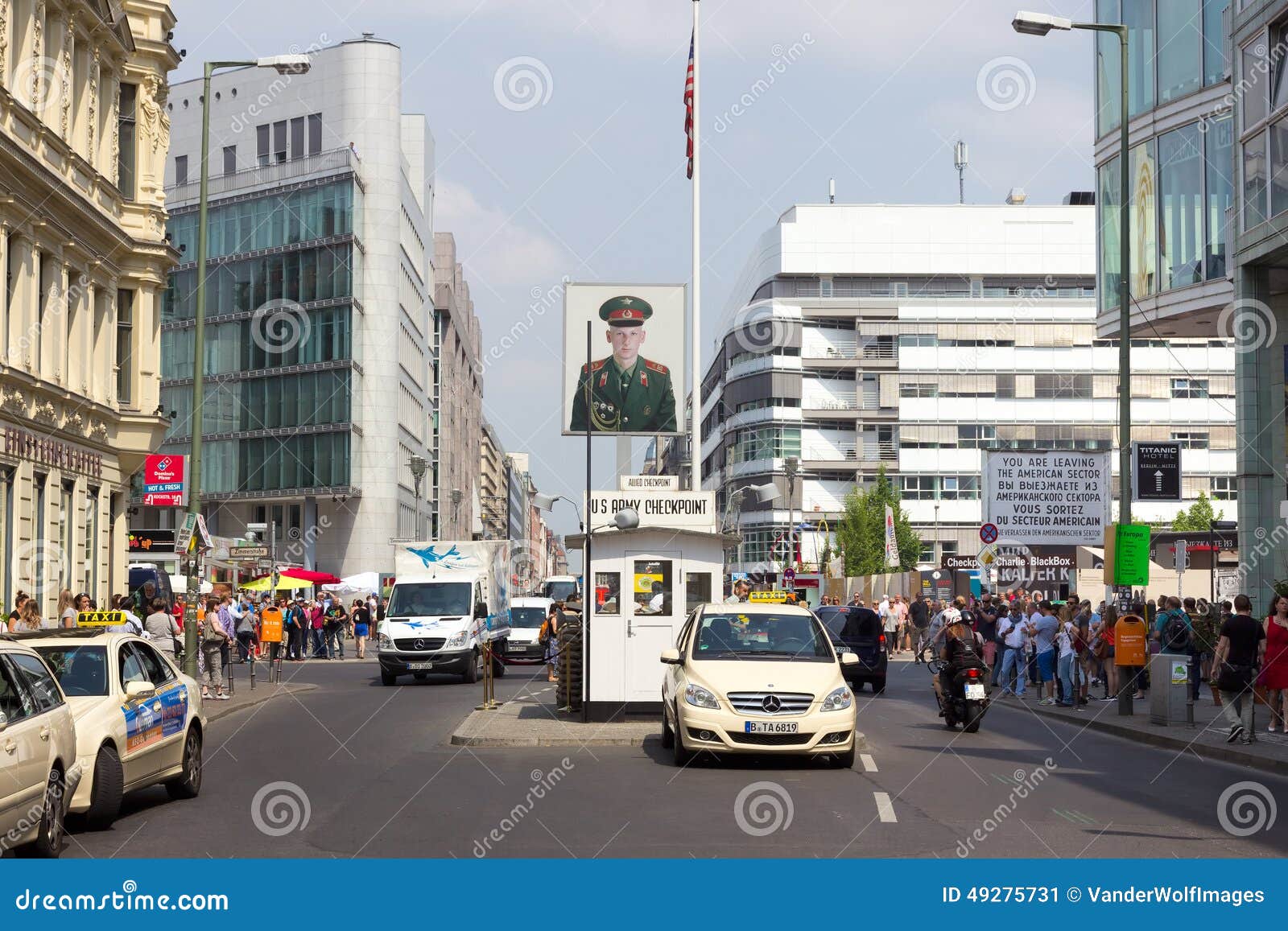https://mdw-travel-data-us-east-1.s3.amazonaws.com/img/country/Germany/Checkpoint-Charlie/img_02.jpg