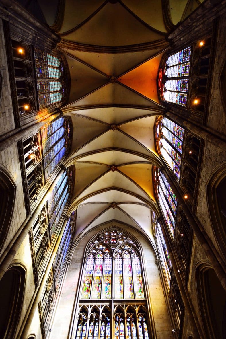 https://mdw-travel-data-us-east-1.s3.amazonaws.com/img/country/Germany/Cologne-Cathedral/img_01.jpg