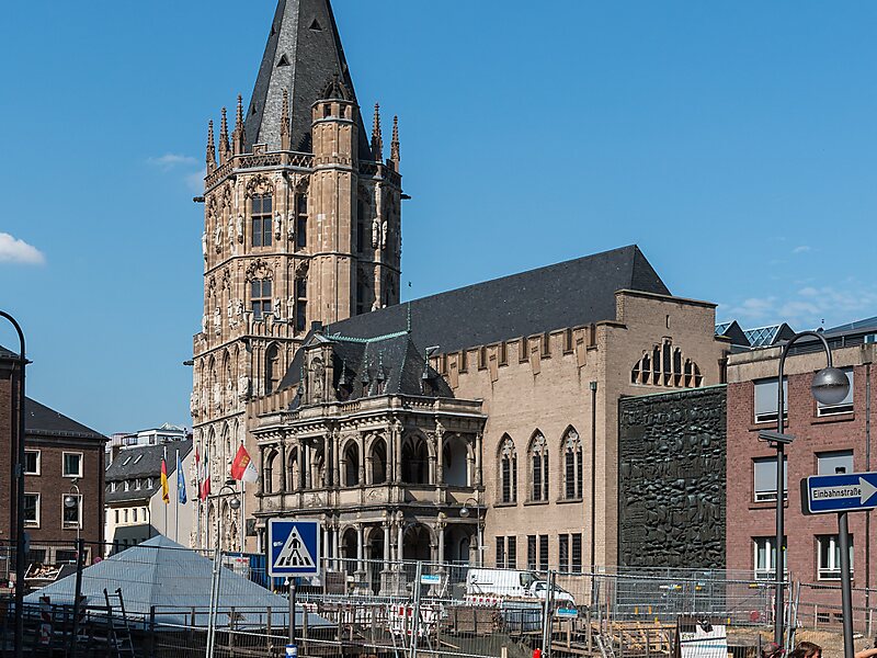 https://mdw-travel-data-us-east-1.s3.amazonaws.com/img/country/Germany/Cologne-City-Hall/img_02.jpg