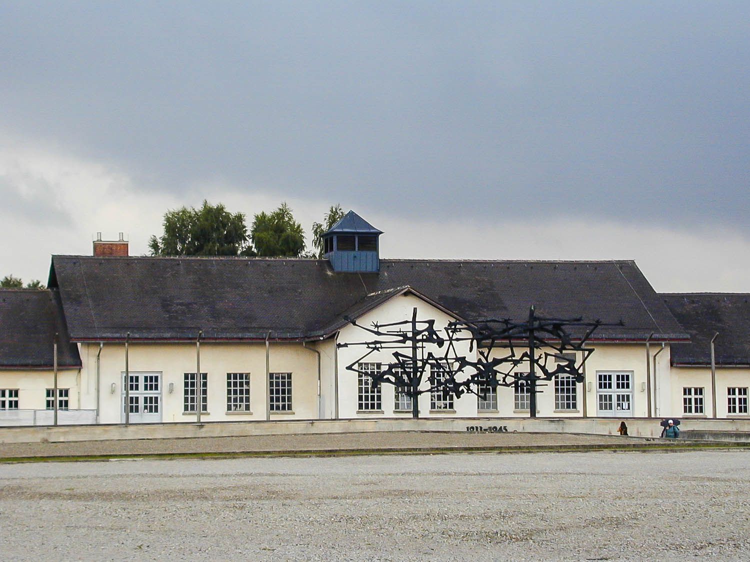 https://mdw-travel-data-us-east-1.s3.amazonaws.com/img/country/Germany/Dachau-Concentration-Camp-Memorial-Site/img_02.jpg