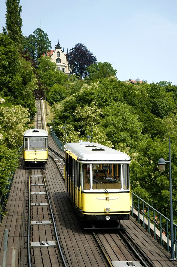 https://mdw-travel-data-us-east-1.s3.amazonaws.com/img/country/Germany/Dresden-Suspension-Railway/img_01.jpg