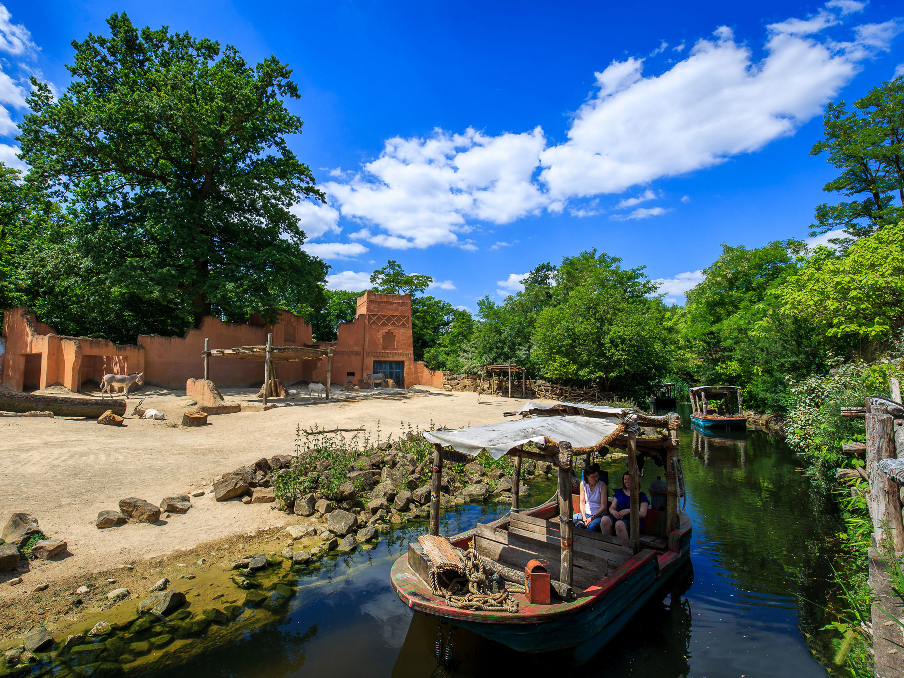https://mdw-travel-data-us-east-1.s3.amazonaws.com/img/country/Germany/Erlebnis-Zoo-Hannover/img_03.jpg
