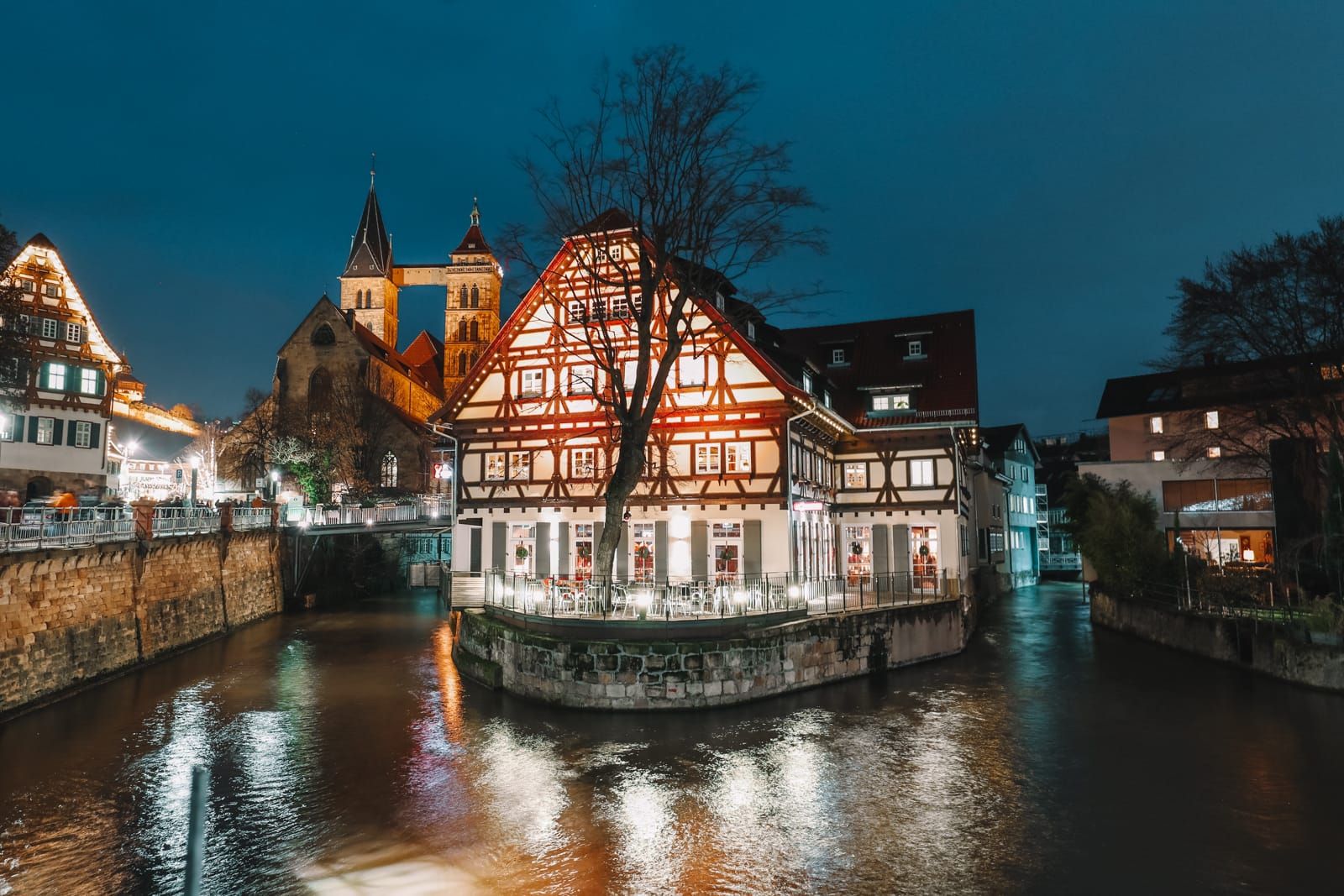 https://mdw-travel-data-us-east-1.s3.amazonaws.com/img/country/Germany/Esslingen-Christmas-Market/img_01.jpg