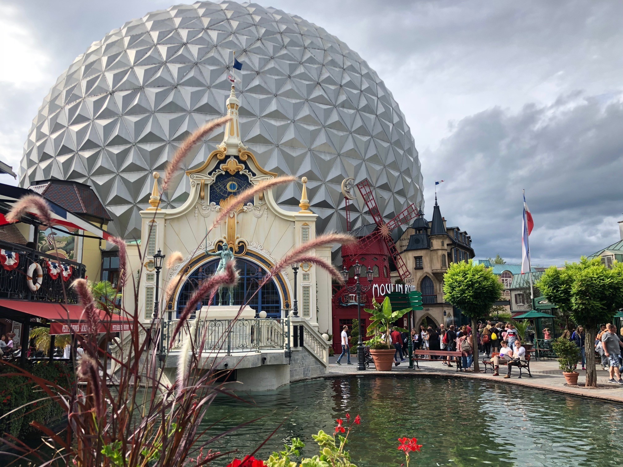 https://mdw-travel-data-us-east-1.s3.amazonaws.com/img/country/Germany/Europapark/img_00.jpg