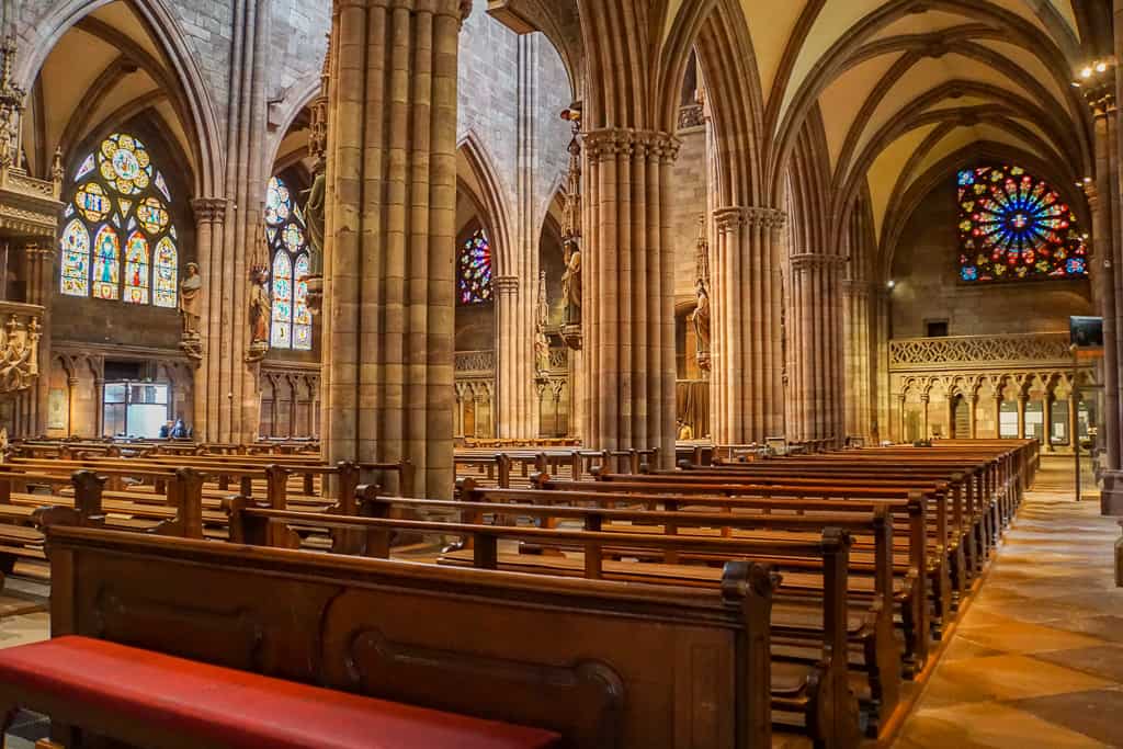 https://mdw-travel-data-us-east-1.s3.amazonaws.com/img/country/Germany/Freiburg-Minster/img_03.jpg