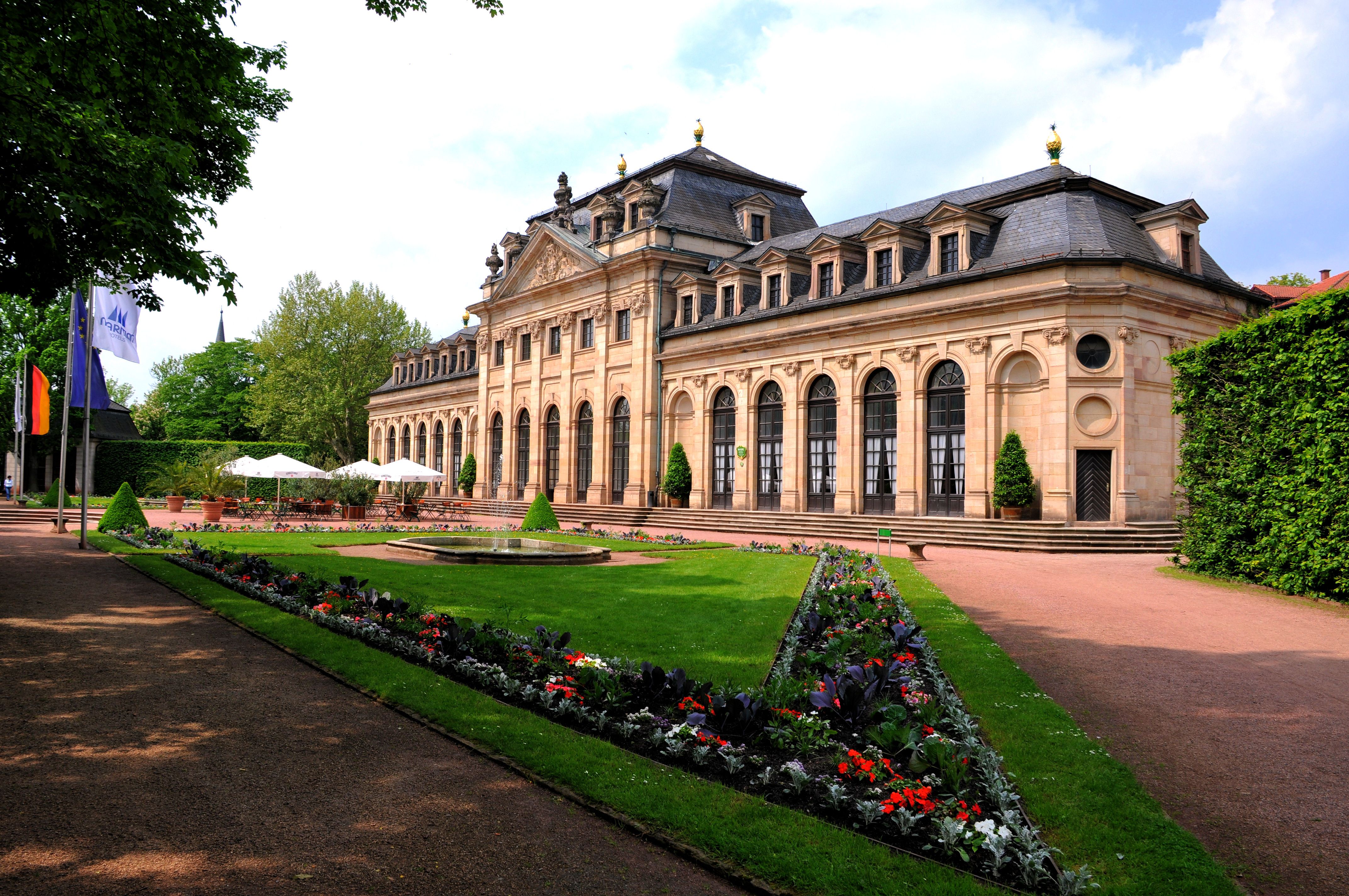 https://mdw-travel-data-us-east-1.s3.amazonaws.com/img/country/Germany/Fulda-Cathedral/img_02.jpg