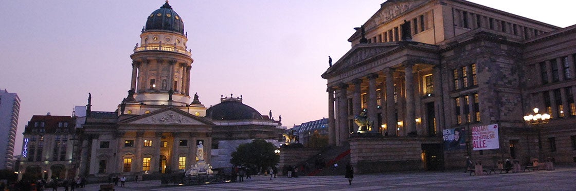 https://mdw-travel-data-us-east-1.s3.amazonaws.com/img/country/Germany/Gendarmenmarkt/img_03.jpg