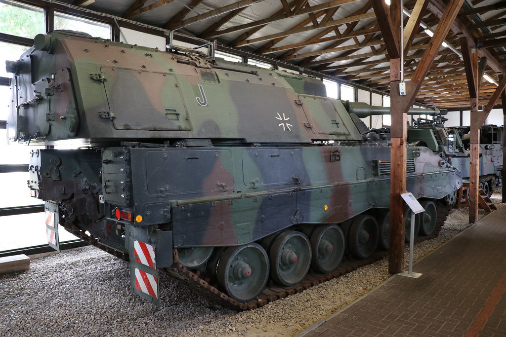 https://mdw-travel-data-us-east-1.s3.amazonaws.com/img/country/Germany/German-Tank-Museum/img_02.jpg