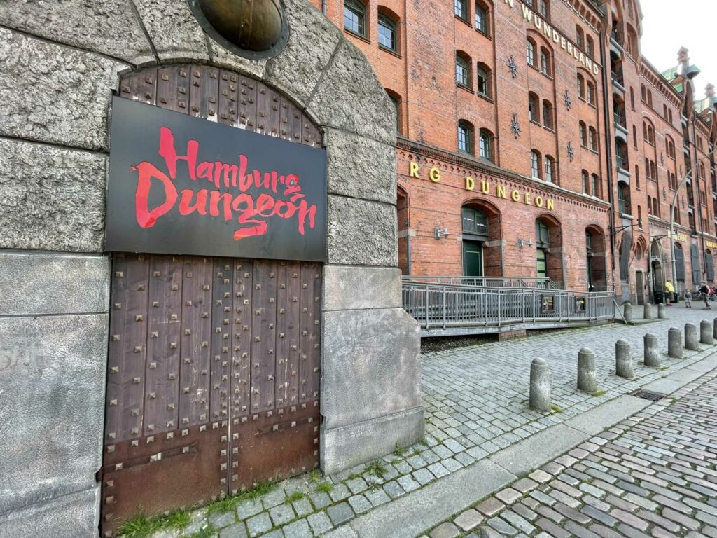 https://mdw-travel-data-us-east-1.s3.amazonaws.com/img/country/Germany/Hamburg-Dungeon/img_03.jpg