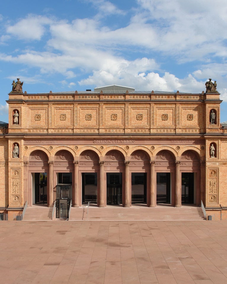 https://mdw-travel-data-us-east-1.s3.amazonaws.com/img/country/Germany/Hamburger-Kunsthalle/img_03.jpg