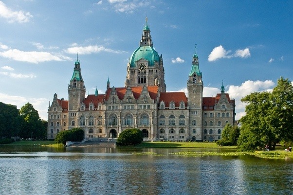 https://mdw-travel-data-us-east-1.s3.amazonaws.com/img/country/Germany/Hannover-Opera/img_01.jpg