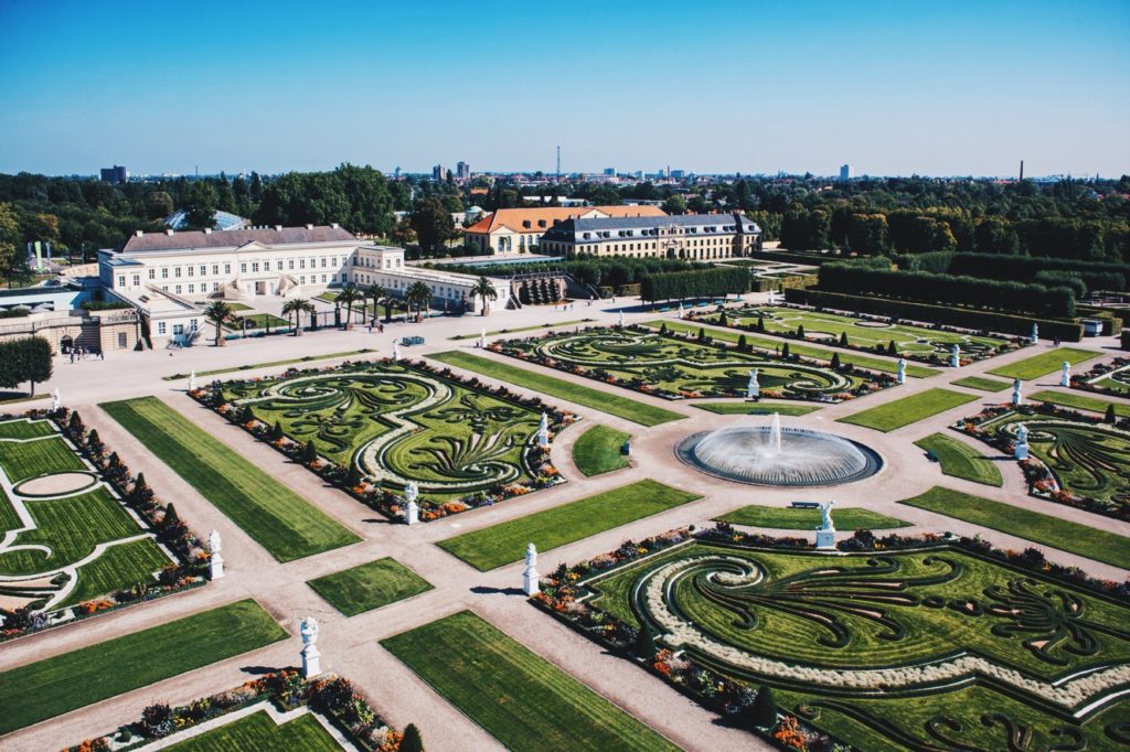 https://mdw-travel-data-us-east-1.s3.amazonaws.com/img/country/Germany/Herrenhausen-Gardens/img_03.jpg