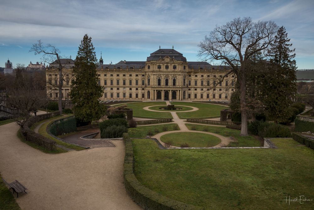 https://mdw-travel-data-us-east-1.s3.amazonaws.com/img/country/Germany/Hofgarten/img_02.jpg