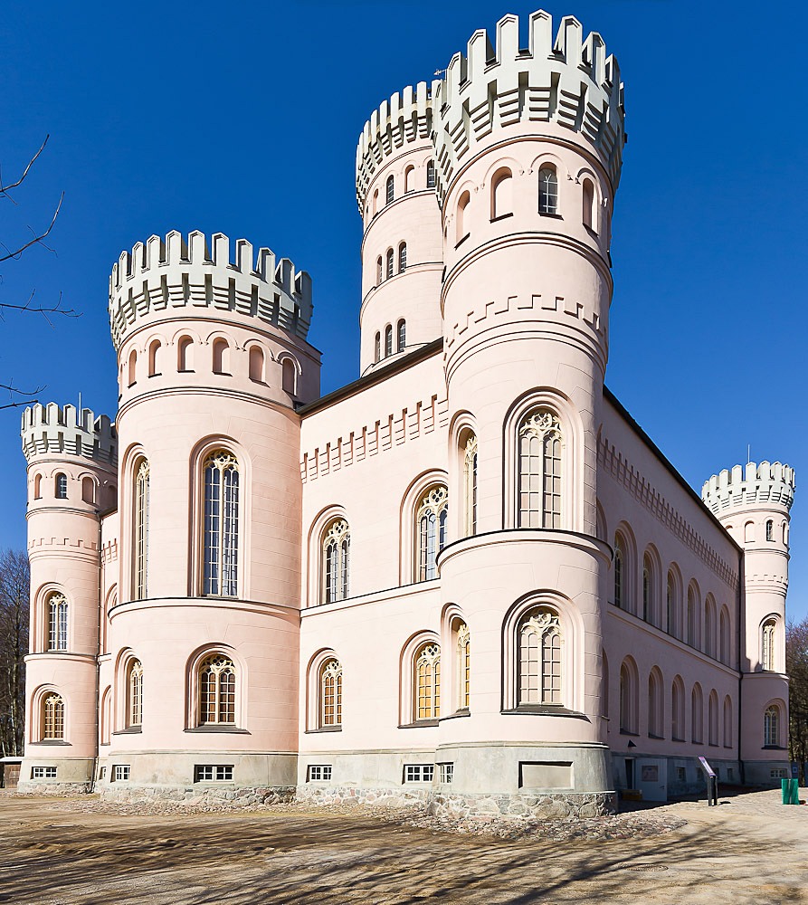 https://mdw-travel-data-us-east-1.s3.amazonaws.com/img/country/Germany/Jagdschloss-Granitz/img_05.jpg