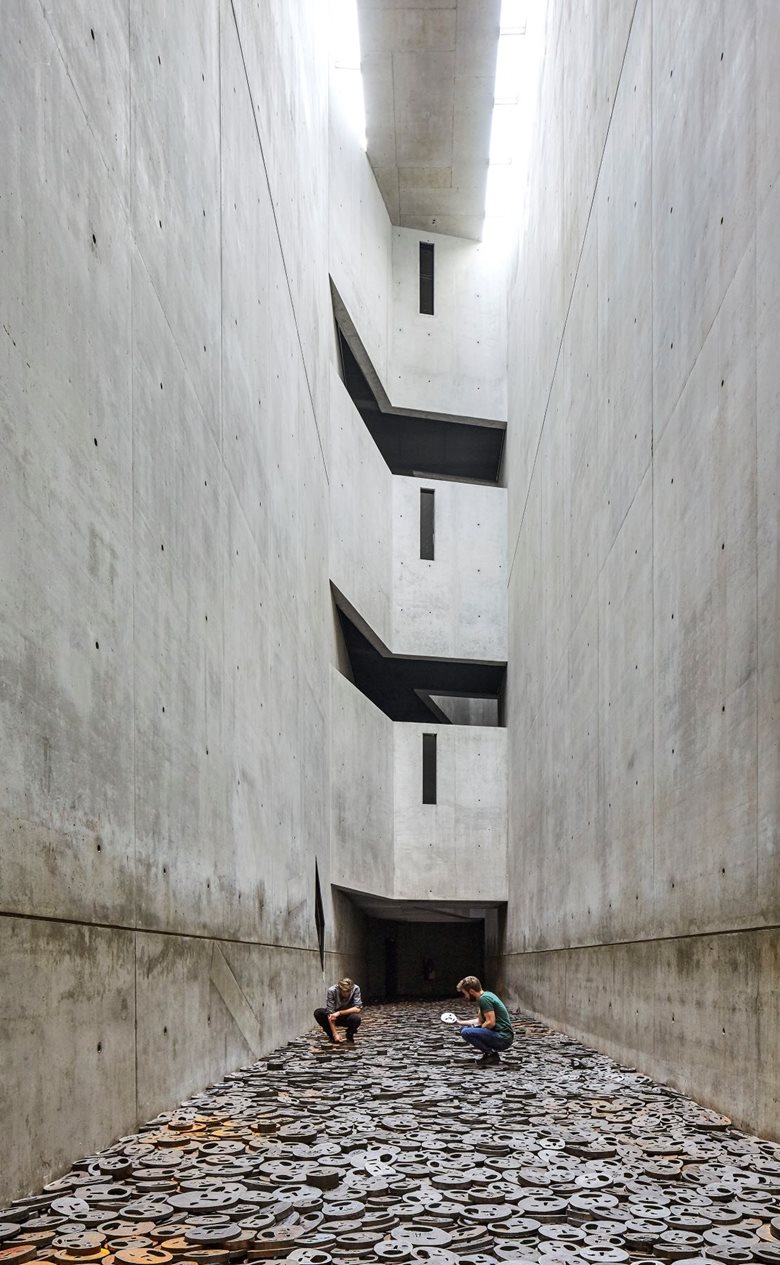 https://mdw-travel-data-us-east-1.s3.amazonaws.com/img/country/Germany/Jewish-Museum-Berlin/img_03.jpg