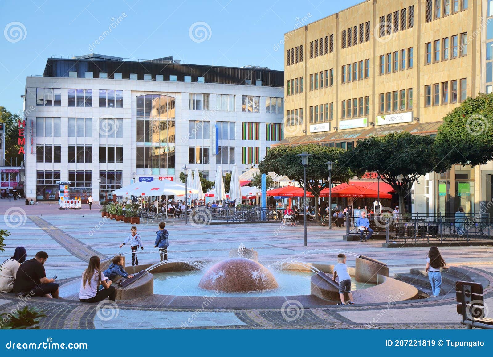 https://mdw-travel-data-us-east-1.s3.amazonaws.com/img/country/Germany/Kennedyplatz/img_01.jpg