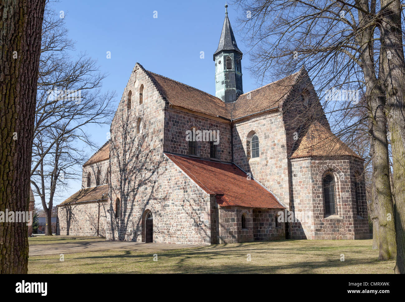 https://mdw-travel-data-us-east-1.s3.amazonaws.com/img/country/Germany/Kloster-Zinna/img_01.jpg