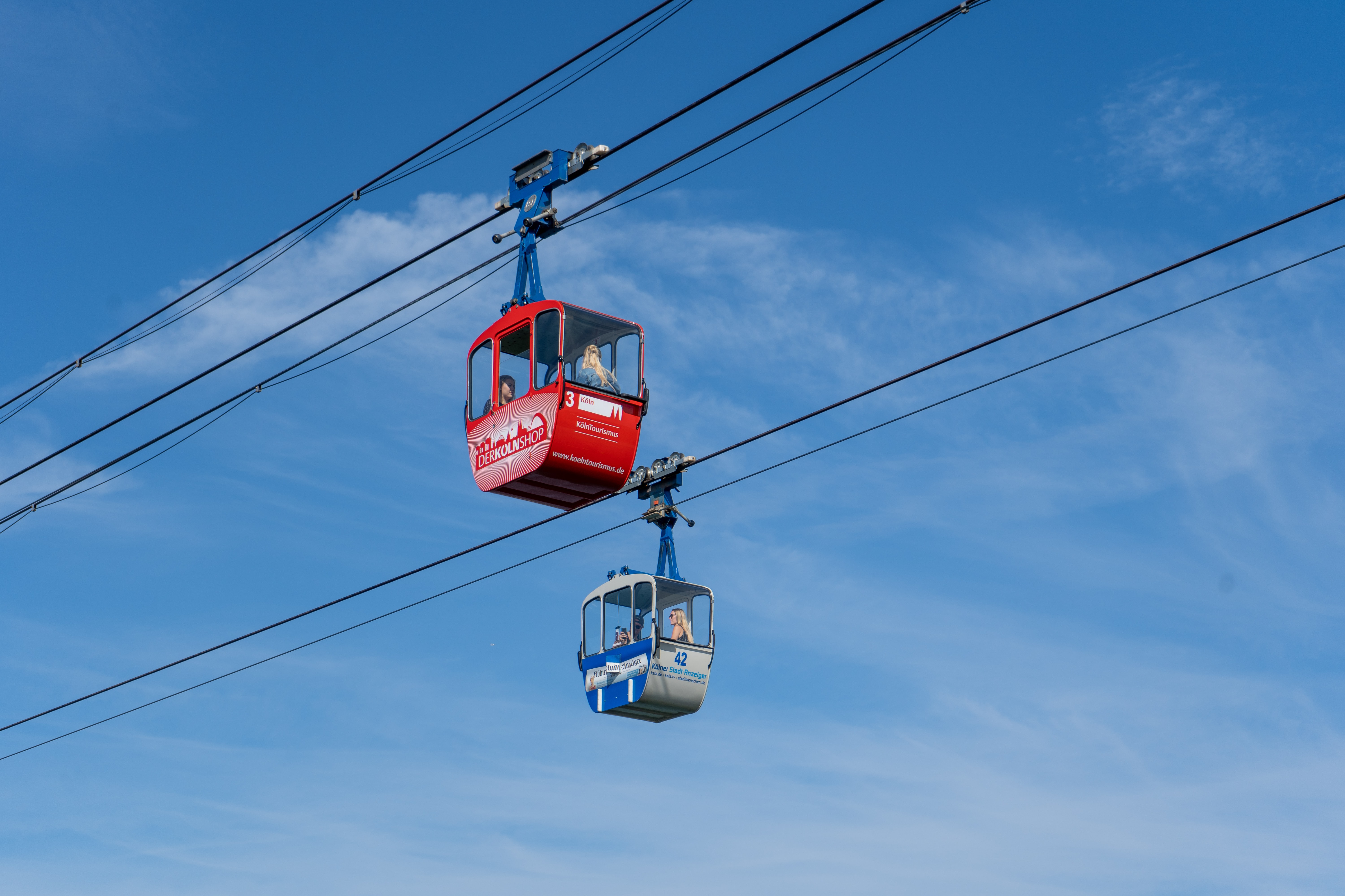 https://mdw-travel-data-us-east-1.s3.amazonaws.com/img/country/Germany/Kolner-Seilbahn/img_03.jpg